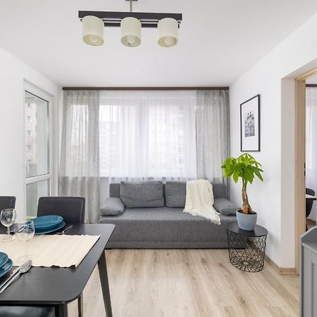 Apartment With Balcony Near Bulwary Wislane Wwa67 วอร์ซอ ภายนอก รูปภาพ